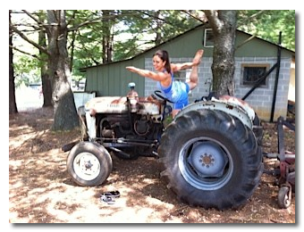 Kelley Bow Pose Tractor